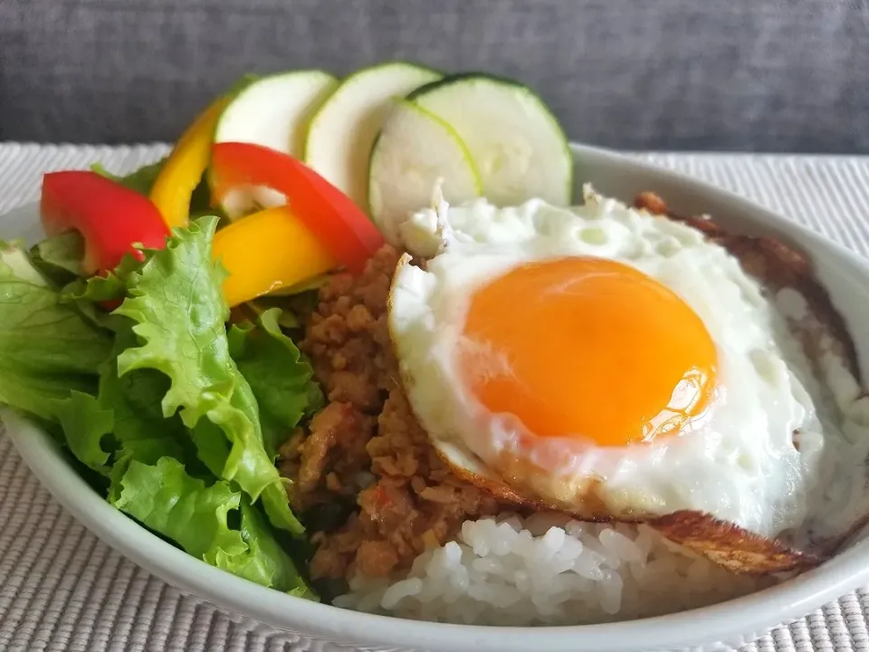 いなばの鶏そぼろバジル　辛美味い！|しあるさん