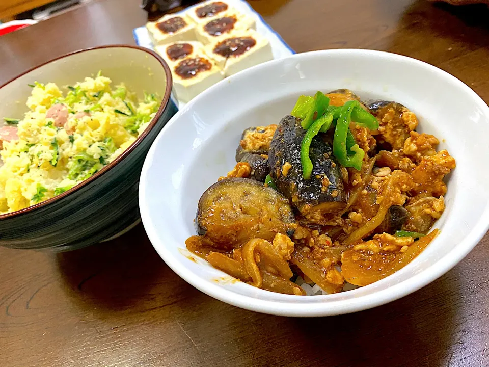 麻婆茄子丼、ポテトサラダ、味噌田楽|りかさん