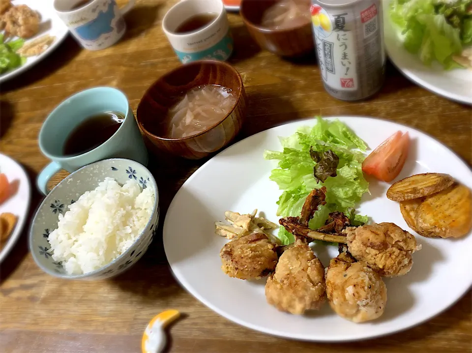 チューリップ唐揚げ・ポテト・サラダ・ごぼうサラダ・オニオンスープ・ご飯|ちびろ菌さん