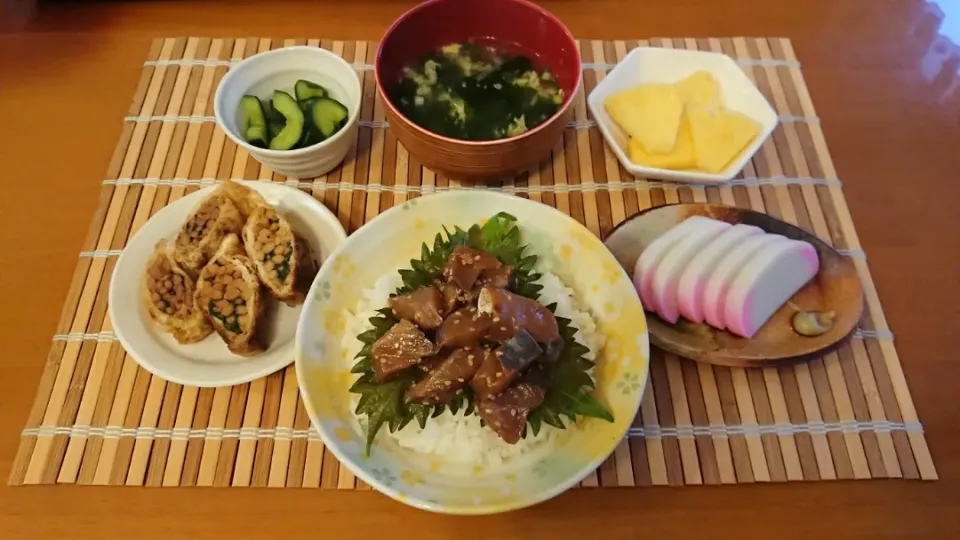 ☆ハマチの漬け丼
☆あげ納豆焼き
☆板わさ
☆キュウリ浅漬け
☆ワカメと卵のスープ
☆パイナップル|chikakoさん