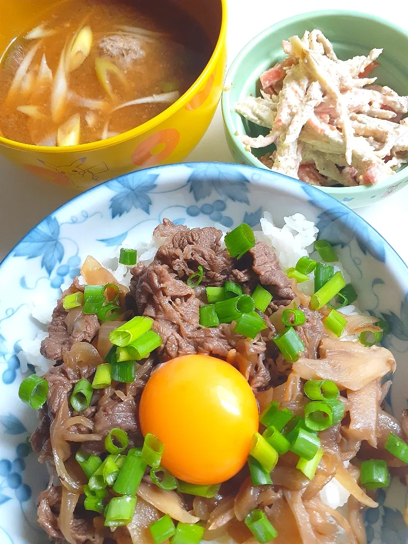 ☆夕飯☆牛丼、つみれ汁、牛蒡サラダ|ｼｮｺﾗさん