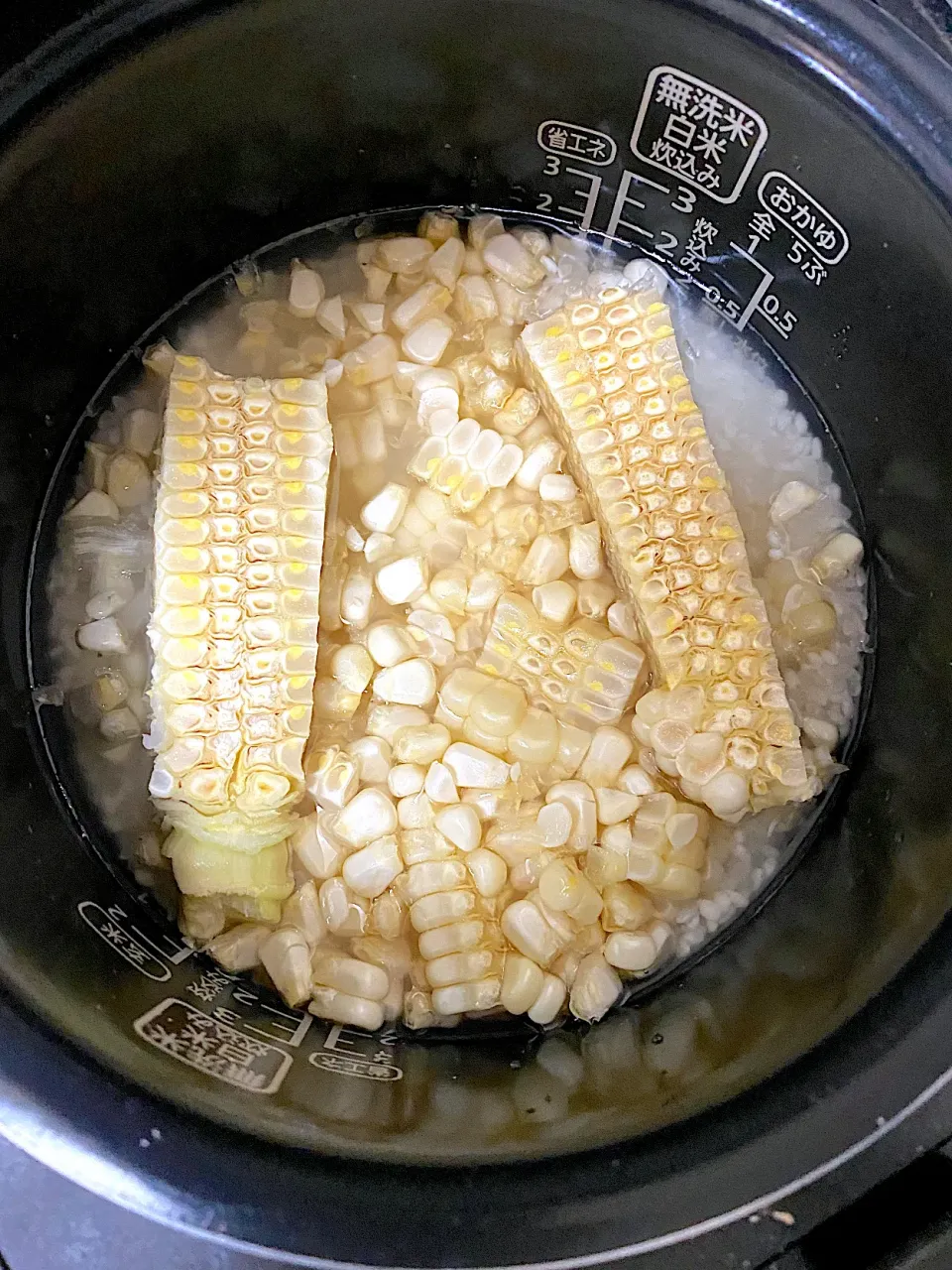 ホワイトコーン🌽でご飯炊きます|Tomoko  Kawaharaさん