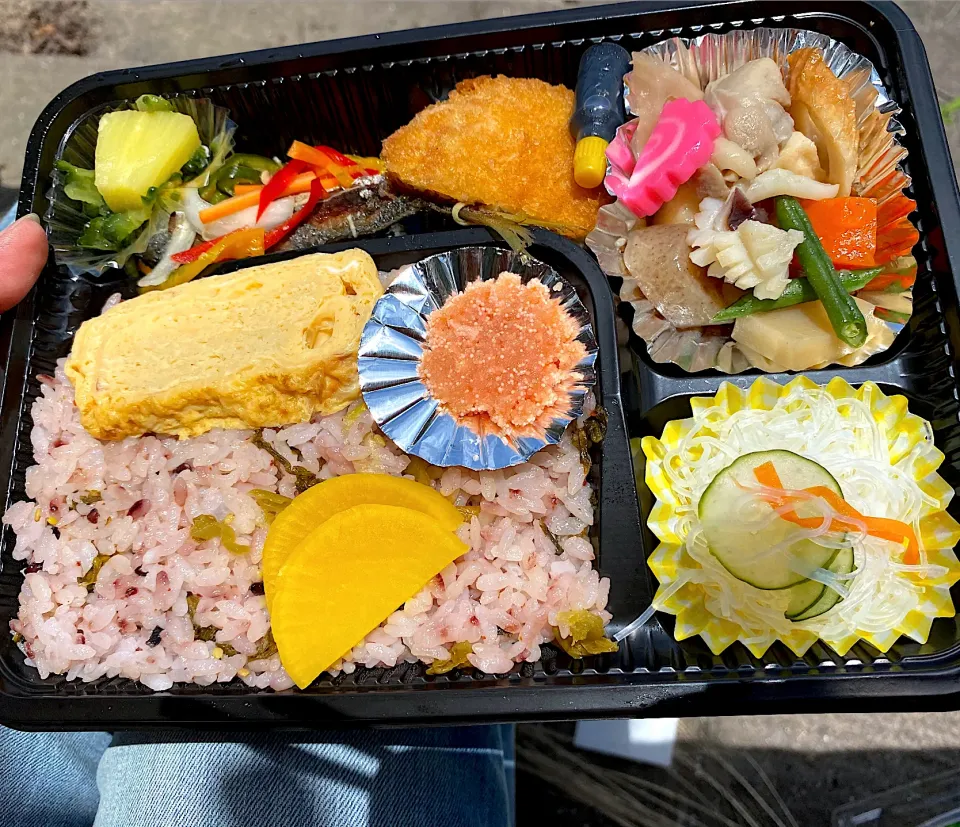 Snapdishの料理写真:みやこ町　産直市場の手作り弁当|Kouji  Kobayashiさん