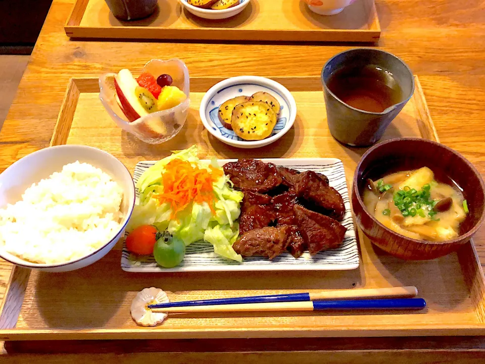 牛ハラミご飯|ヒヨリ飯さん