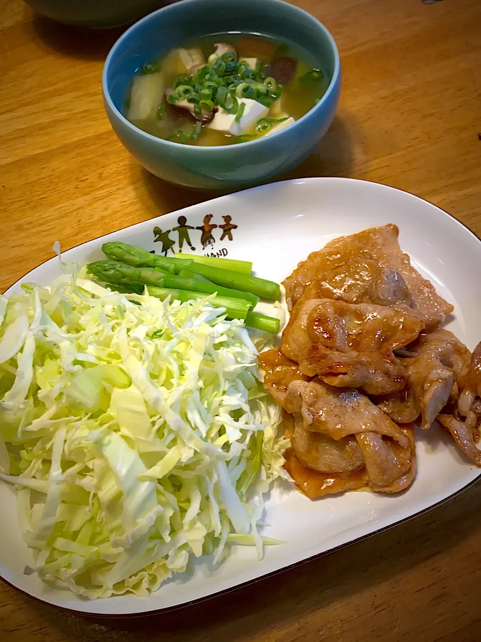 豚の生姜焼きと、茄子と豆腐の味噌汁|もえさん