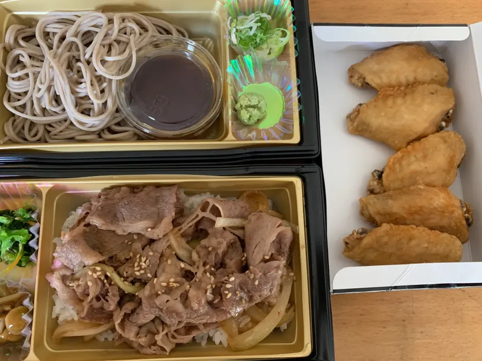 Snapdishの料理写真:牛すき重　#サガミ　#テイクアウト|takashiwagaさん