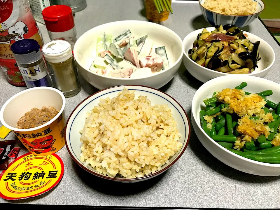 Snapdishの料理写真:完全に全体的に夏の味がした #夕飯　ロウカット玄米ご飯、水戸天狗納豆、インゲン(生姜、納豆塩)、トマトきゅうり鶏ガラマヨ和え、ミョーガ茄子ポン酢浅漬け|ms903さん