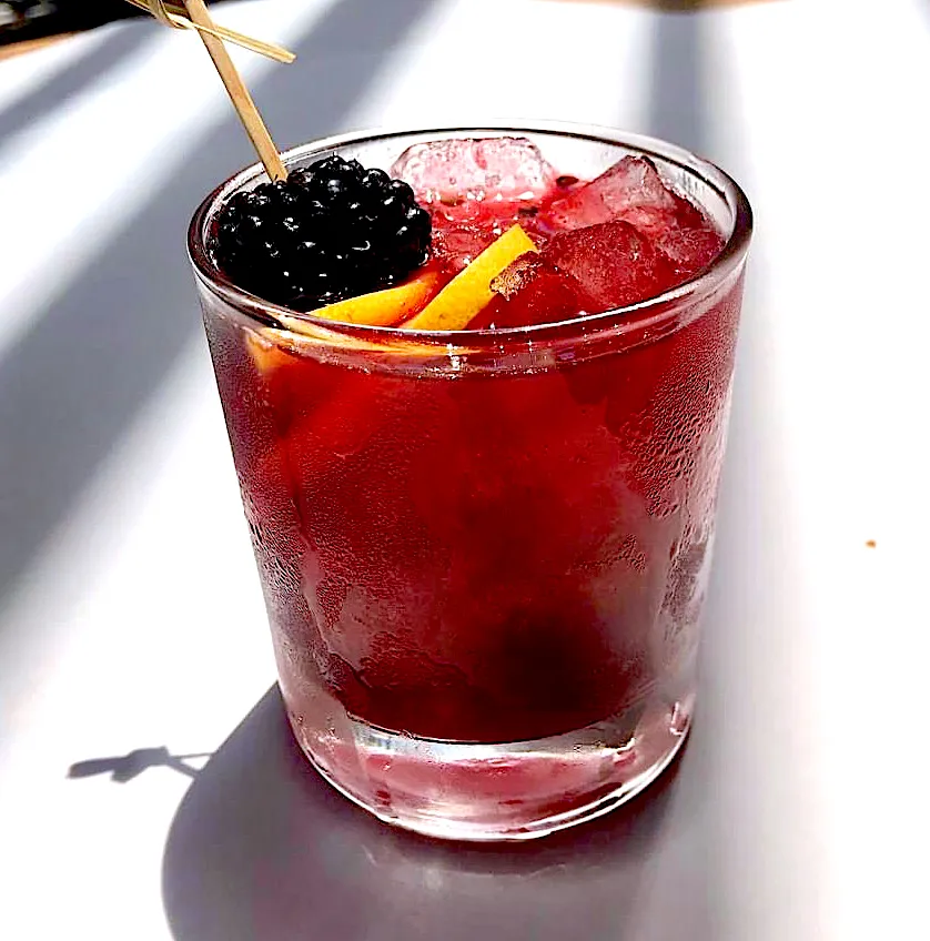 Red Wine Berry Spritzer|gonbenさん