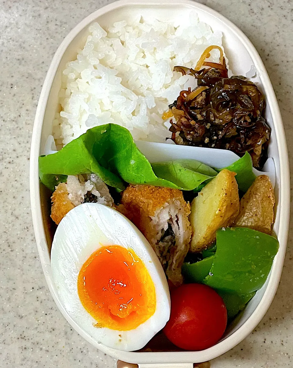 Snapdishの料理写真:梅しそロールカツ弁当|besさん