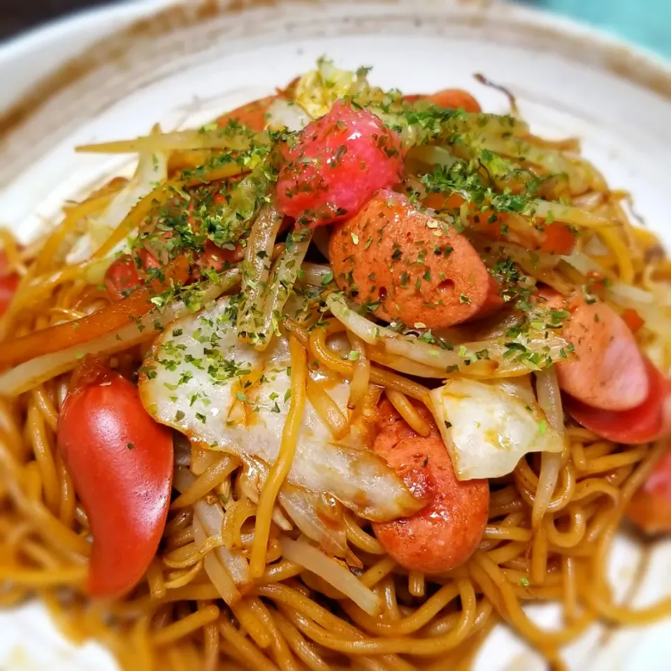 Snapdishの料理写真:パパ作👨カット野菜で簡単焼きそば|ぱんだのままんさん