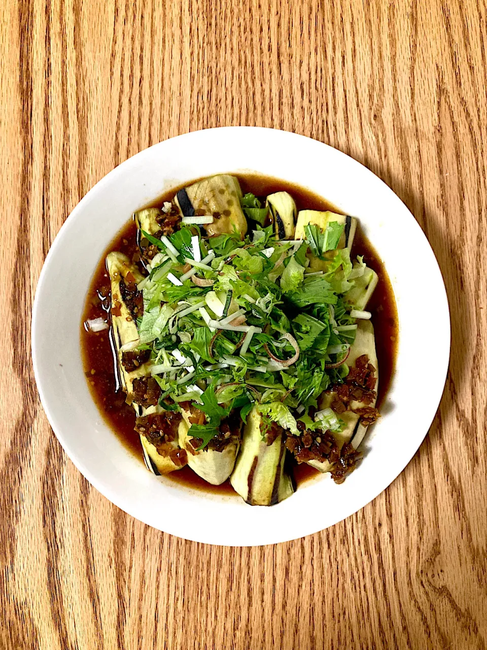 蒸し茄子と香味野菜のニラソースかけ|こまおさん