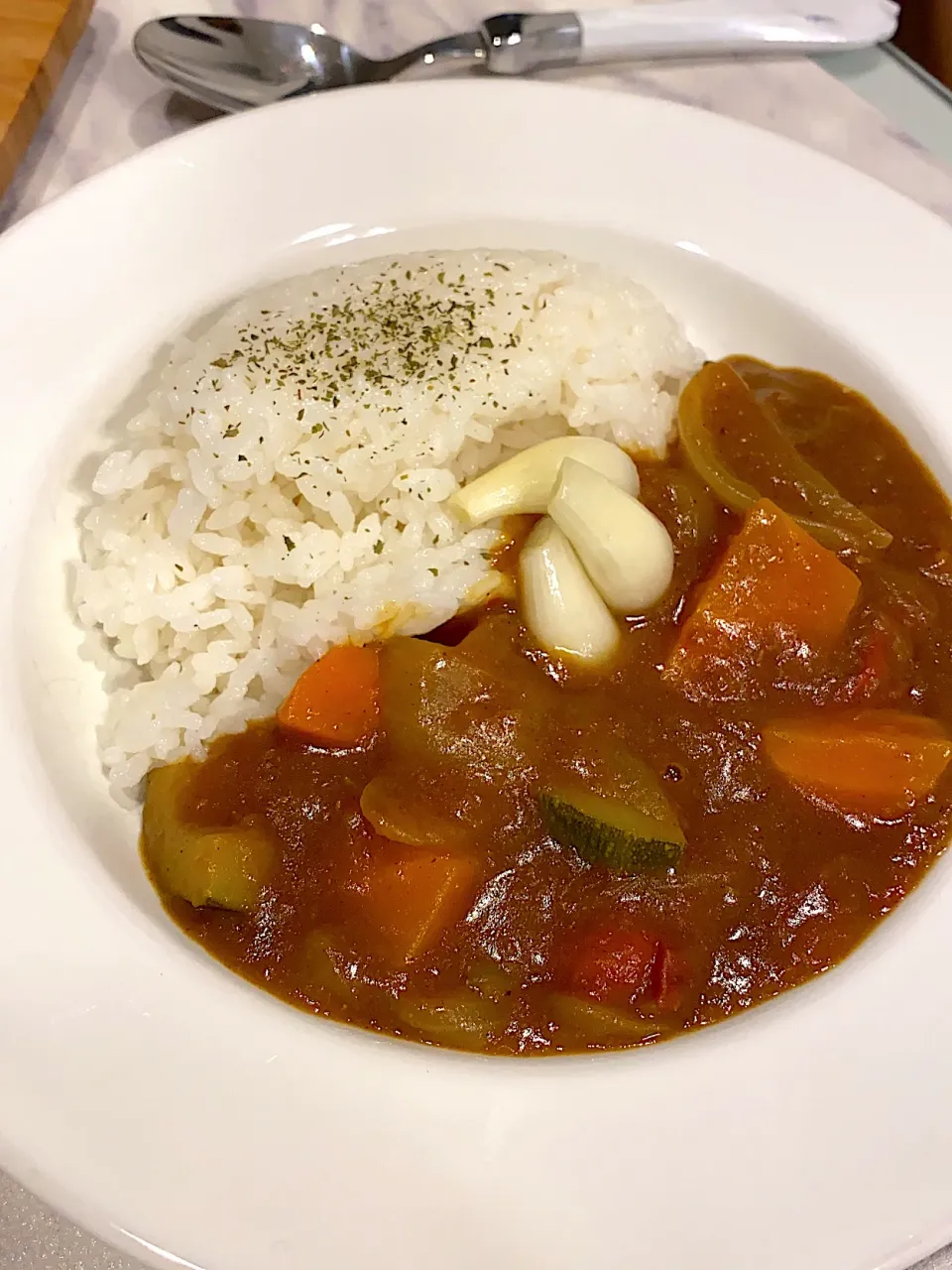 夏野菜カレー　手作りらっきょう|okazuさん