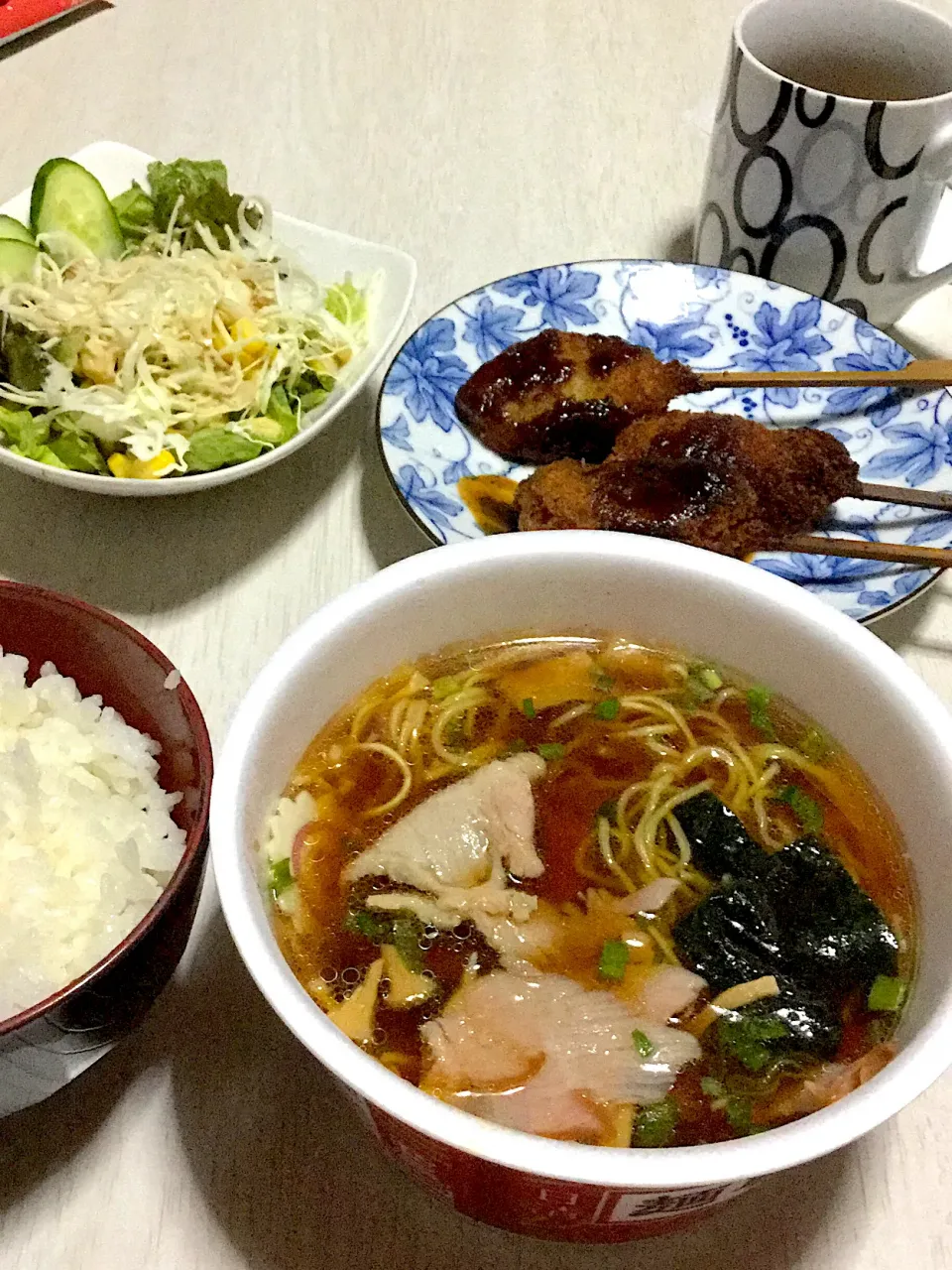 醤油ラーメン、サラダ、串揚げ|Ayaさん