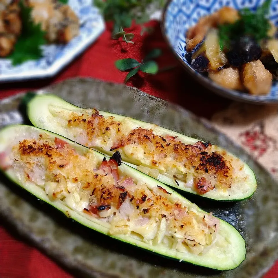 Snapdishの料理写真:初収穫🥒はズッキーニボート♡|とまと🍅さん