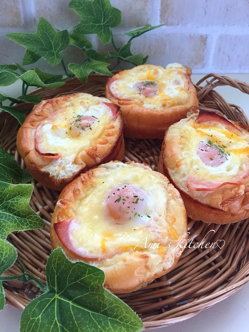 あみさんの料理 beruちゃんのベーコンエッグパン😋|あみさん