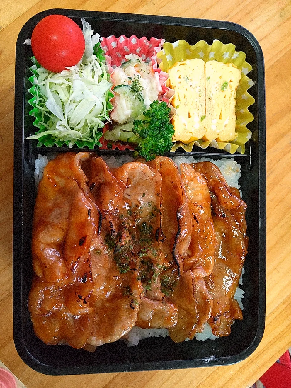 今日の長男さんのお弁当　生姜焼き弁当|ペコちゃんさん