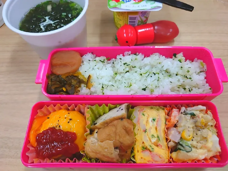 Snapdishの料理写真:★今日のお弁当★
❇️ミニチーズハンバーグ
❇️カニカマとネギの玉子焼き
❇️お揚げとがんもの煮物
❇️ポテサラ
❇️ひろしごはん|☆Chieco☆さん