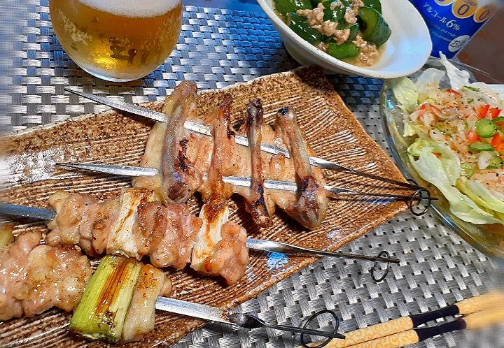 Snapdishの料理写真:炭火焼きとり🐔
貝柱のマリネ
きゅうり🥒とひき肉煮物|びせんさん