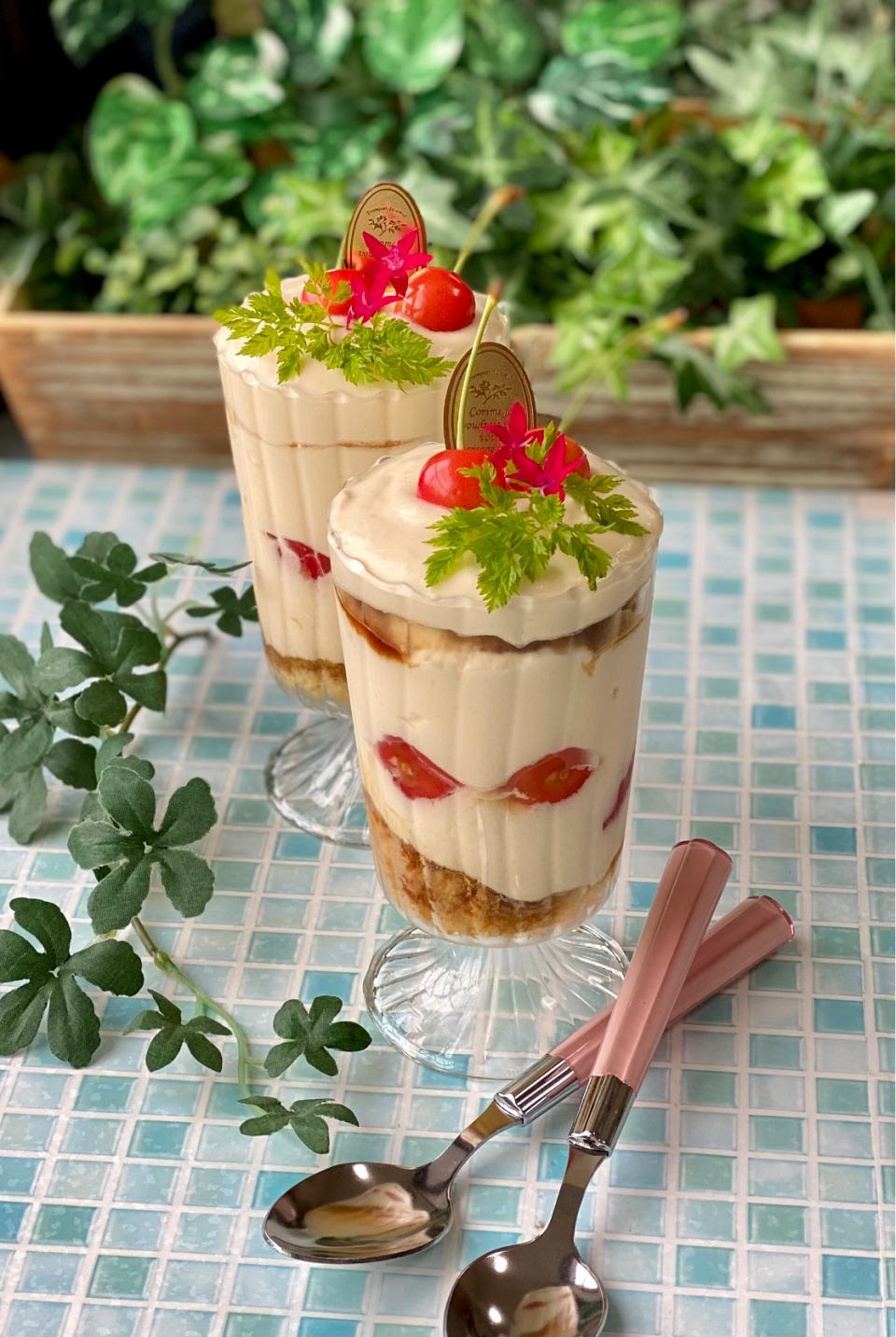 グラスケーキ🍒さくらんぼ
