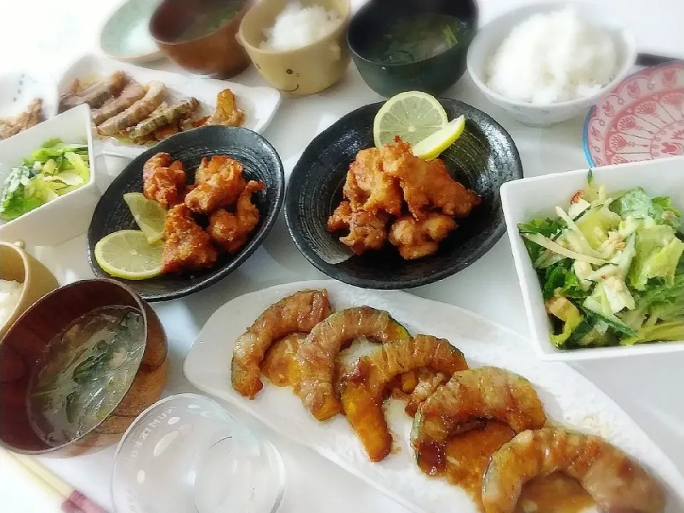 Snapdishの料理写真:夕食(*^^*)
唐揚げ
かぼちゃの甘辛肉巻き
ホウボウ塩焼き
サラダ🥗(レタス、サニーレタス、チーズ、ミックスナッツ)
春雨とほうれん草とツナの中華スープ|プリン☆さん