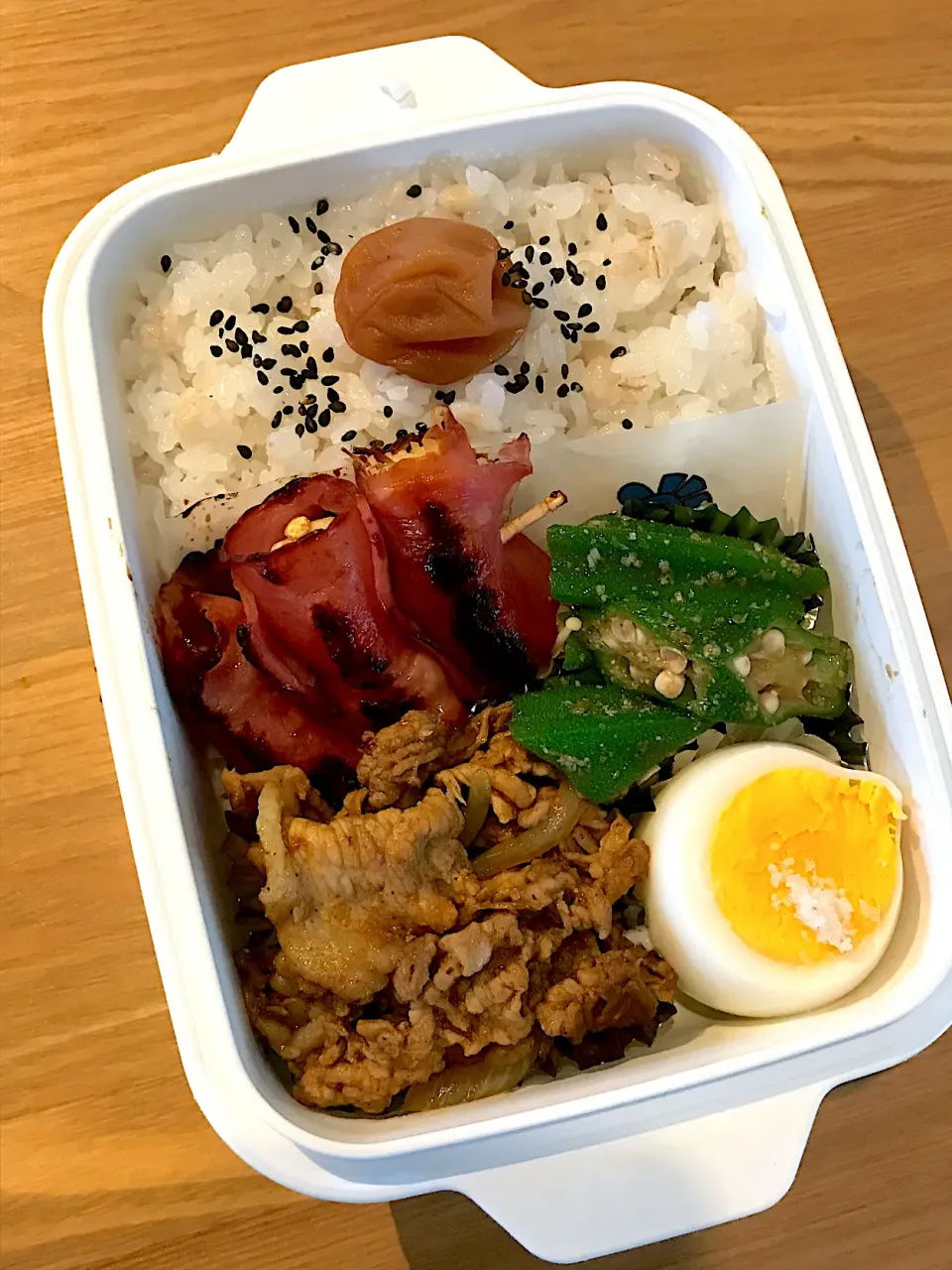 Snapdishの料理写真:豚肉スパイシー炒め弁当🍱|ちっくんさん