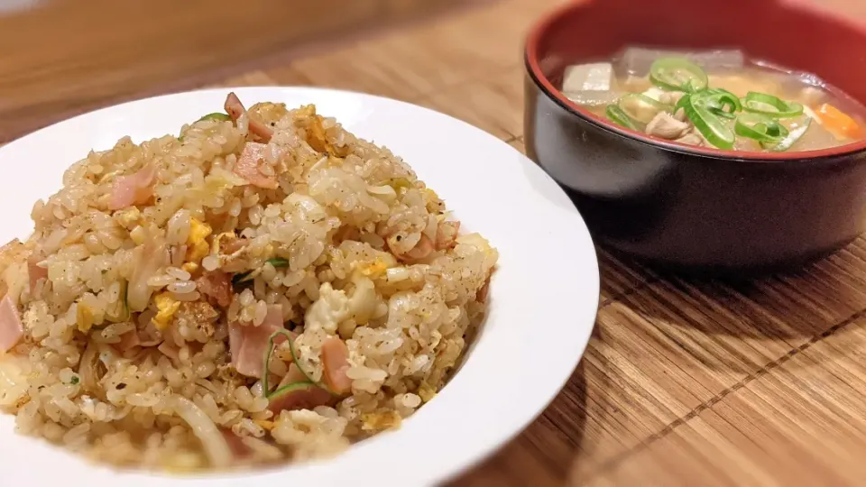 チャーハン&豚汁〜
の晩ごはん✨|kaz(*･ω･)さん