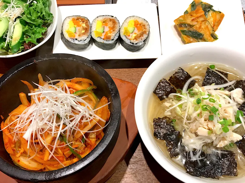 金のごま豚冷麺とチーズタッカルビと野菜キンパ膳|ま〜てぃんさん