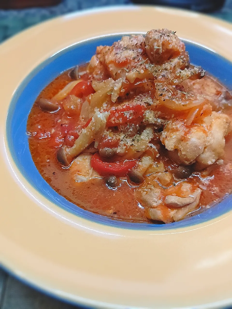 よるごはん🍅チキンのトマト煮込み|ピーチメルバさん