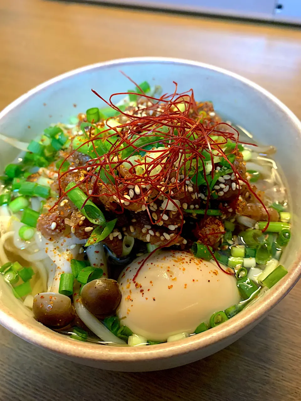 Snapdishの料理写真:甘辛牛肉のせ塩うどん味玉付き|おとさん