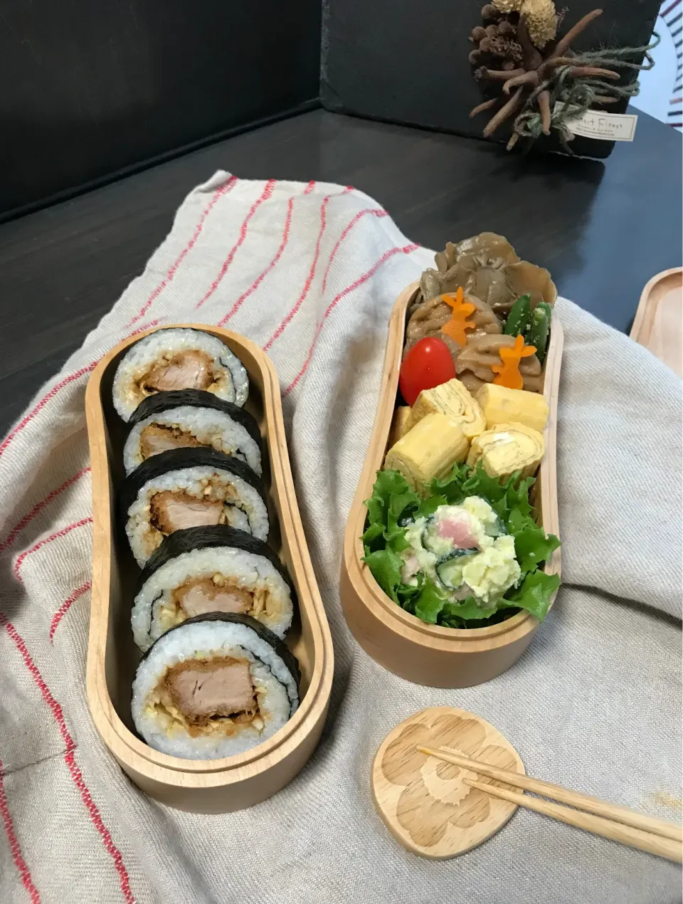 Snapdishの料理写真:かつ巻き寿司弁当|sasori595さん