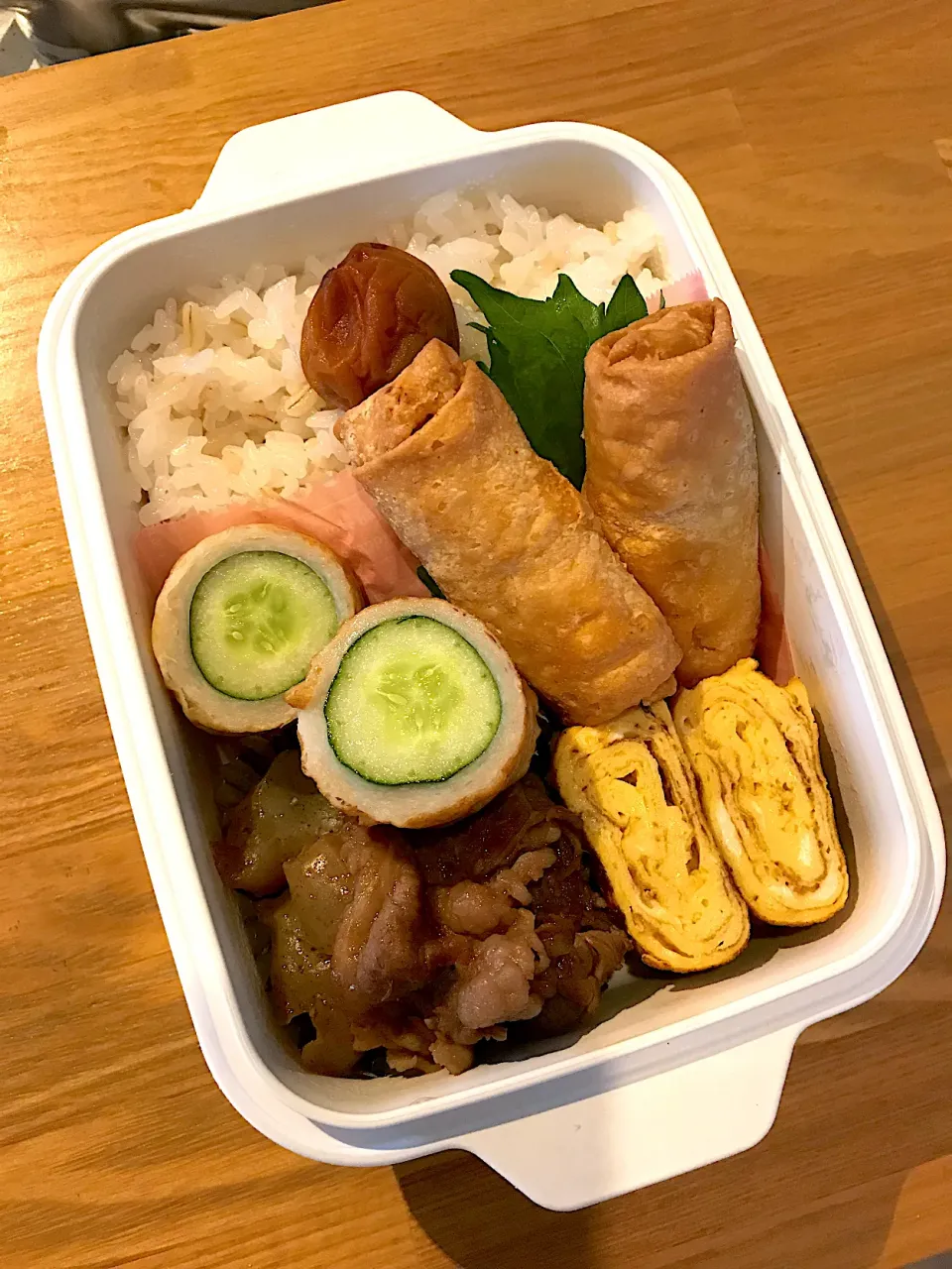 Snapdishの料理写真:牛肉しぐれ煮弁当🍱|ちっくんさん