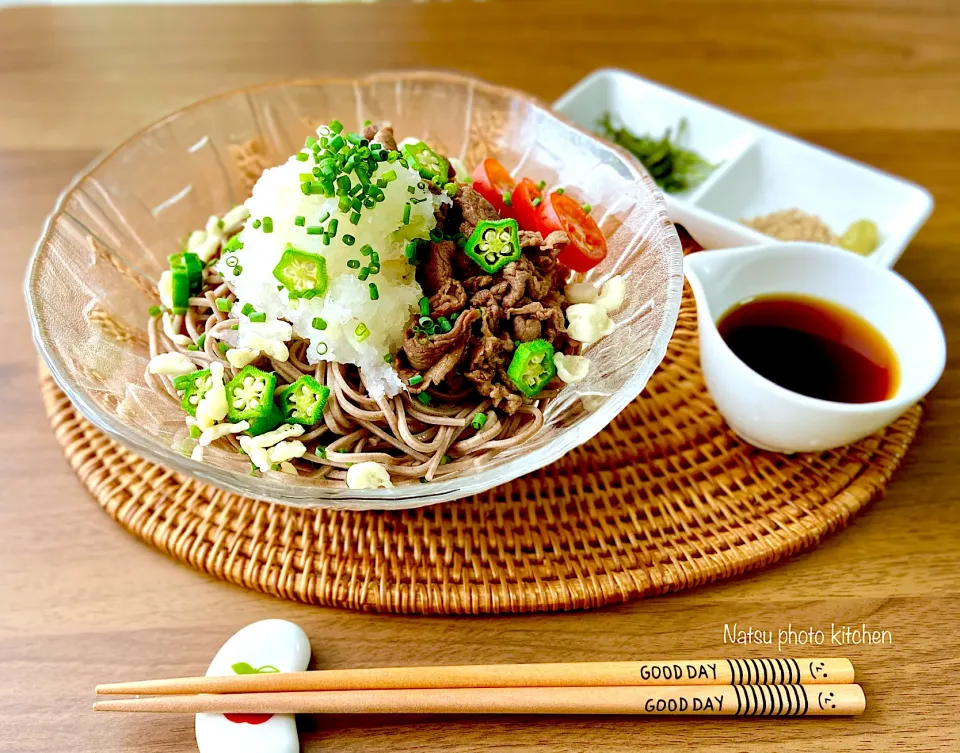 冷んやり　おろし牛肉ぶっかけ蕎麦♪|ナツ1224さん