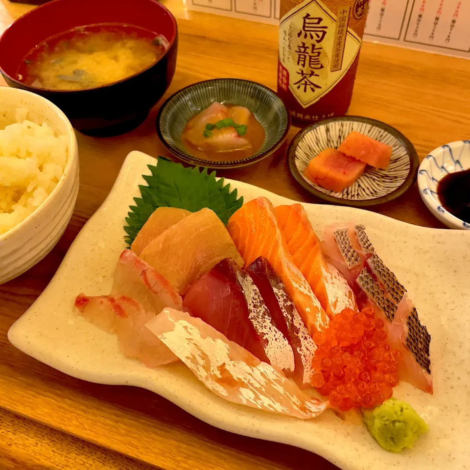 Snapdishの料理写真:本日の刺身定食|T. Wonderさん