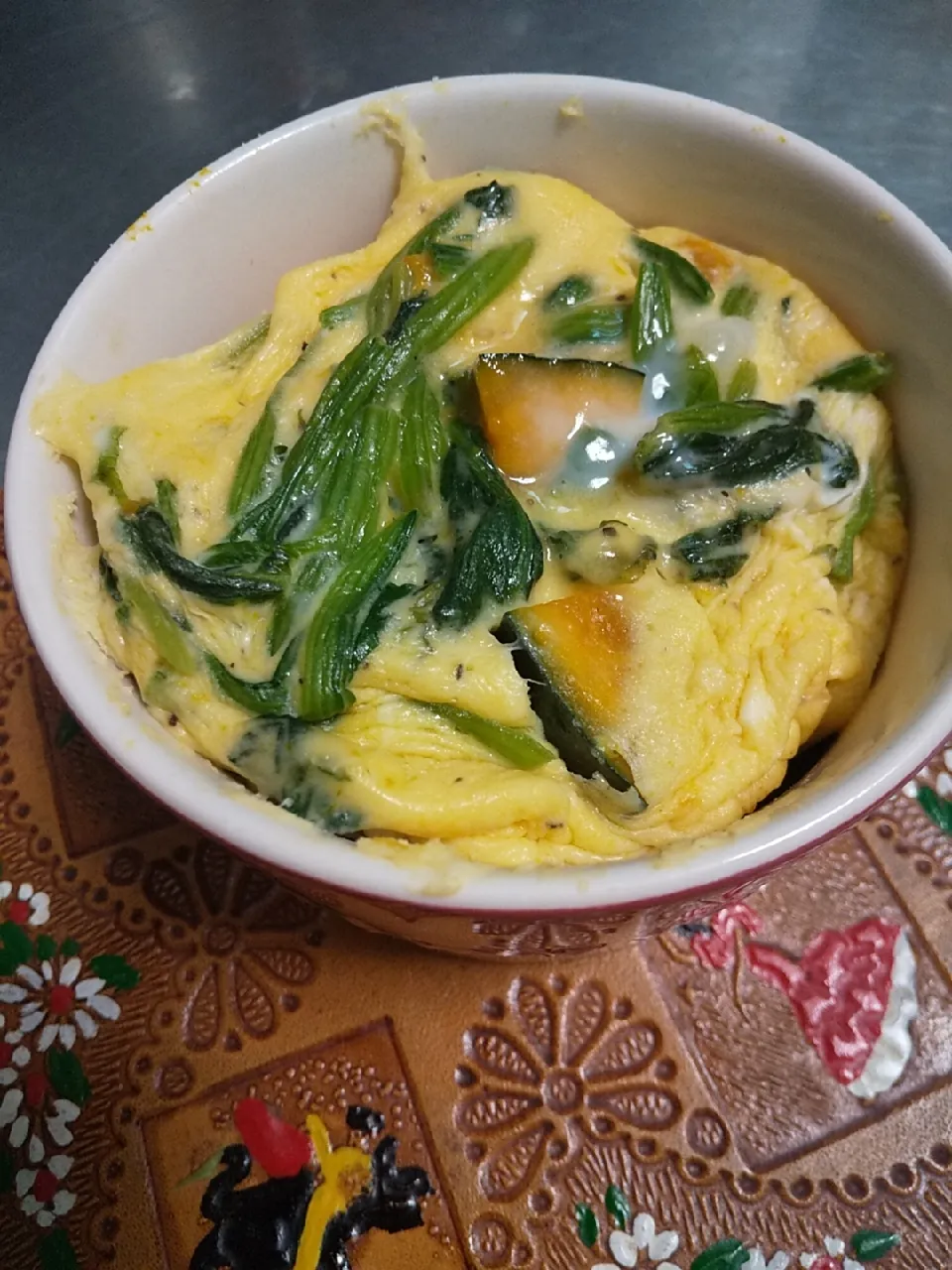 今日のお昼ごはん
※レンジでほうれん草と南瓜のココットキッシュ|れあMIXさん