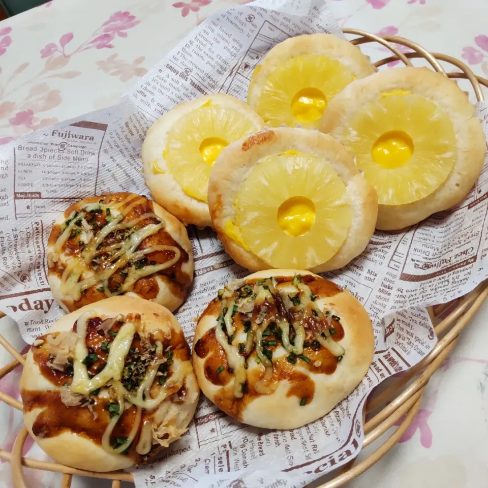 🍍パインカスタードパンと🐙たこ焼き風パン|mihoさん