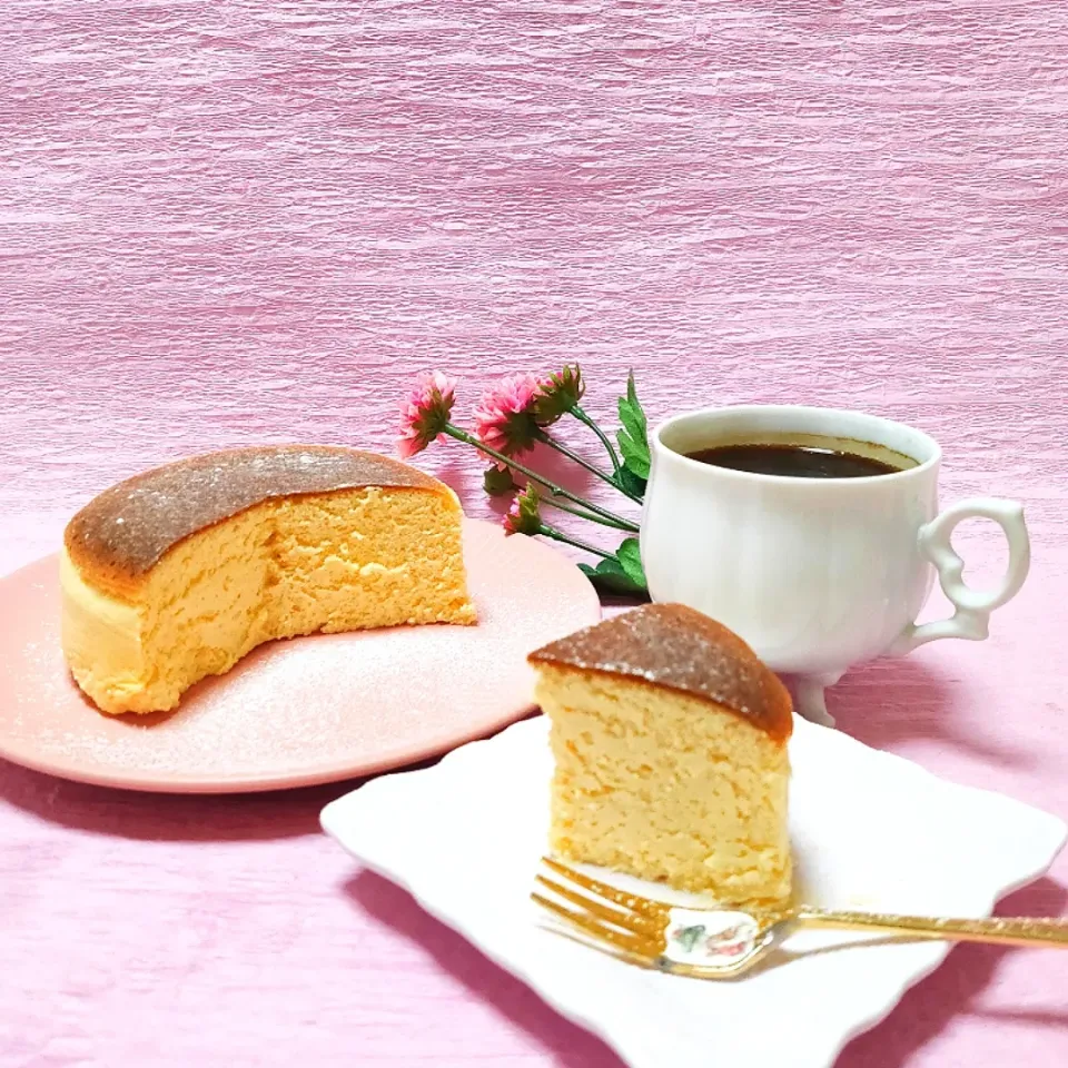 ダーリン作⸜🌷︎⸝‍
低糖質 スフレチーズケーキ🎂
卵,クリームチーズ,ラカントのみ使用です(*´﹀`*)ﾌﾌｯ♪|キャサリンさん