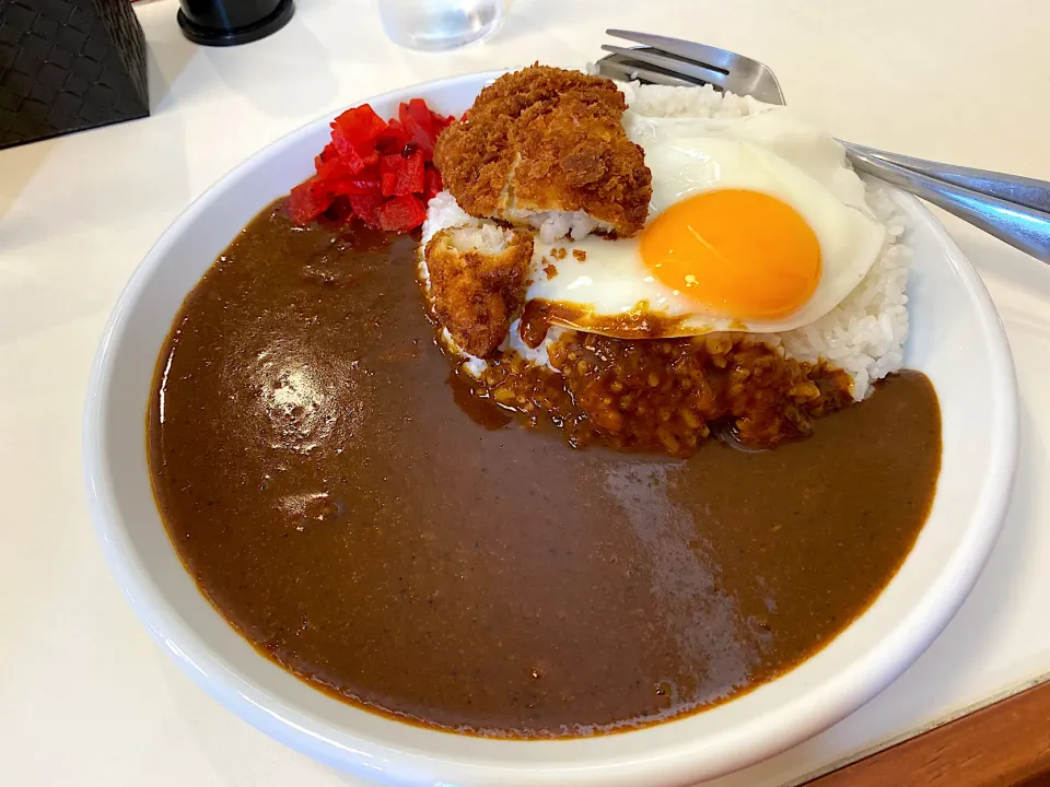 フィッシュカレー🍛目玉トッピング🍳中辛🔥|buhizouさん