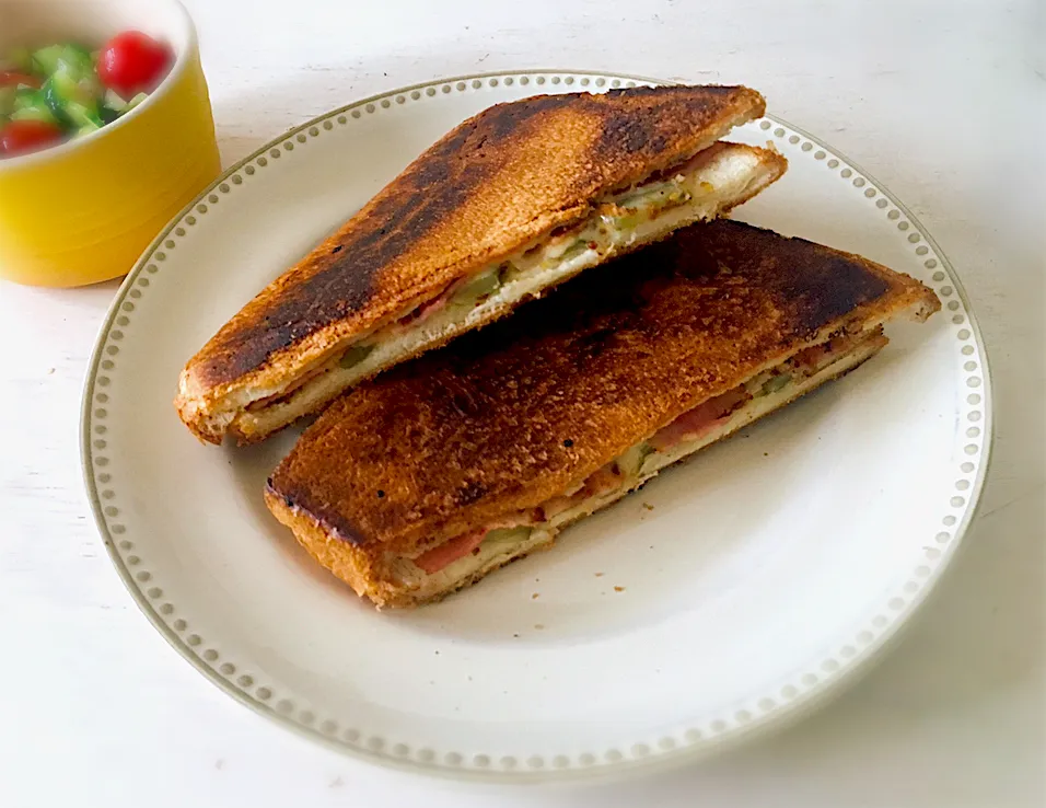 今日のサンドイッチ 🥪 パン耳でキューバサンド風|chibiさん