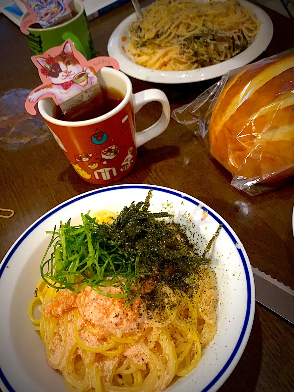 たらこクリームスパゲティ🍝　海苔　ミルクハースブレッド　アールグレイティ☕️|ch＊K*∀o(^^*)♪さん