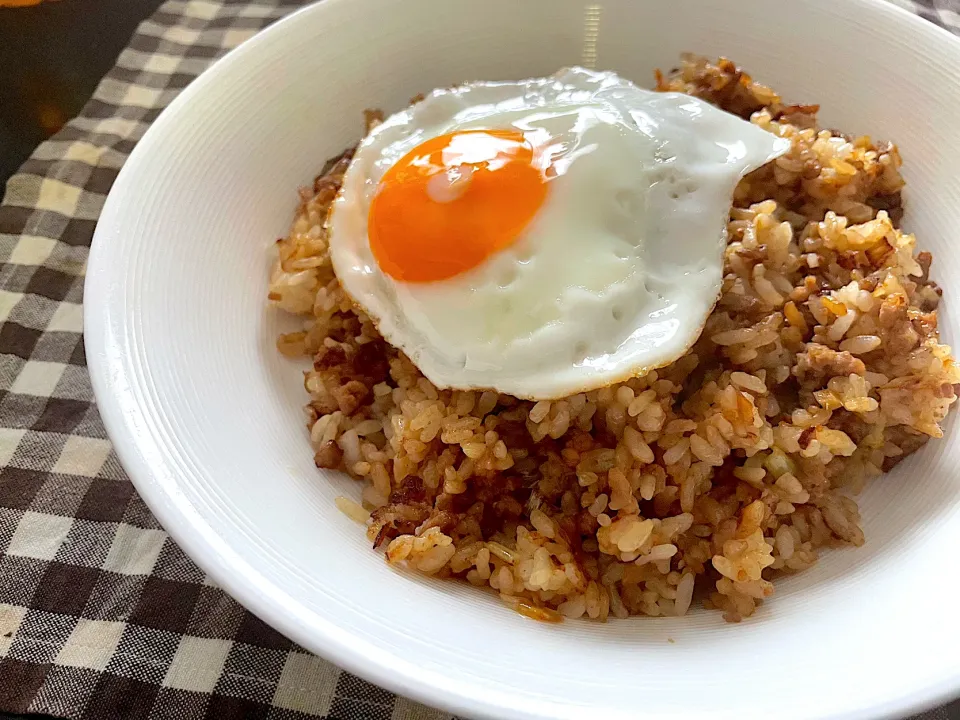 焦がしネギ味噌チャーハン|ハルさん