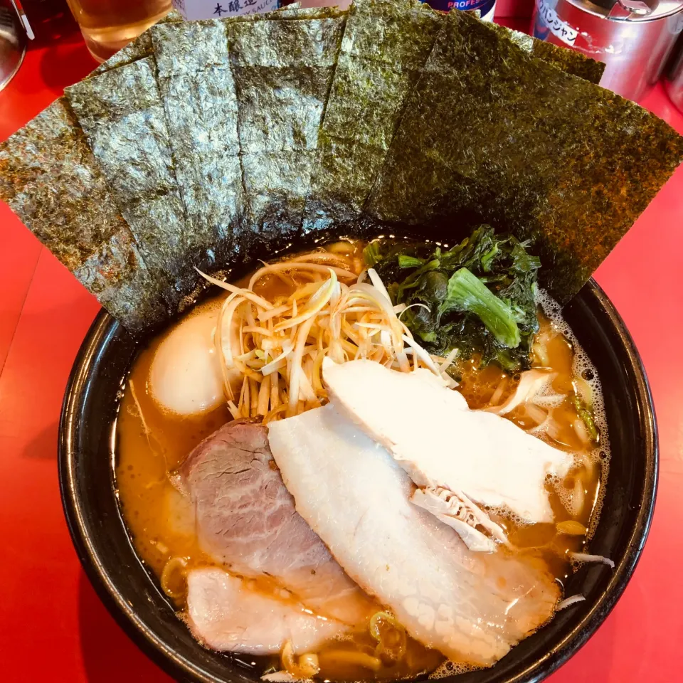 Snapdishの料理写真:特製ラーメン　醤油SP|XMP8さん