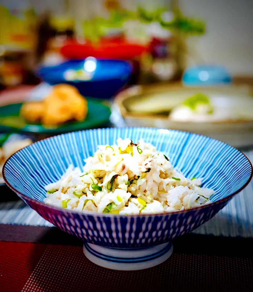 まめころちゃんの料理 焼きサバと香味野菜のサラダ風ごはん❣️を、釣ってきたマダイで作ったよ。😉✨💛|イチロッタさん