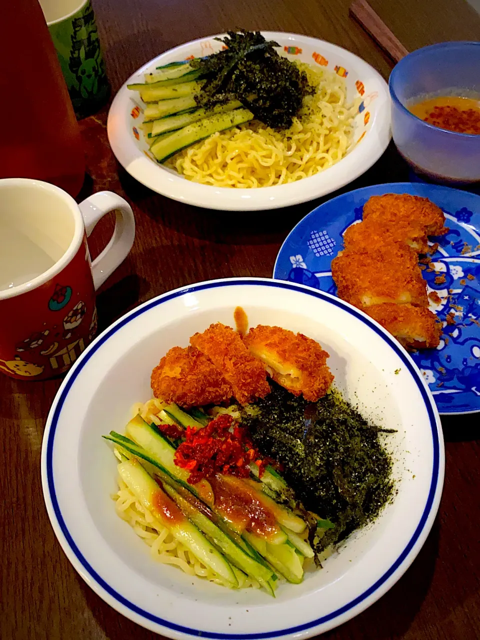 冷やし中華　胡麻味噌だれ　食べるラー油　イカフライ　海苔　スリランカティー🍹|ch＊K*∀o(^^*)♪さん