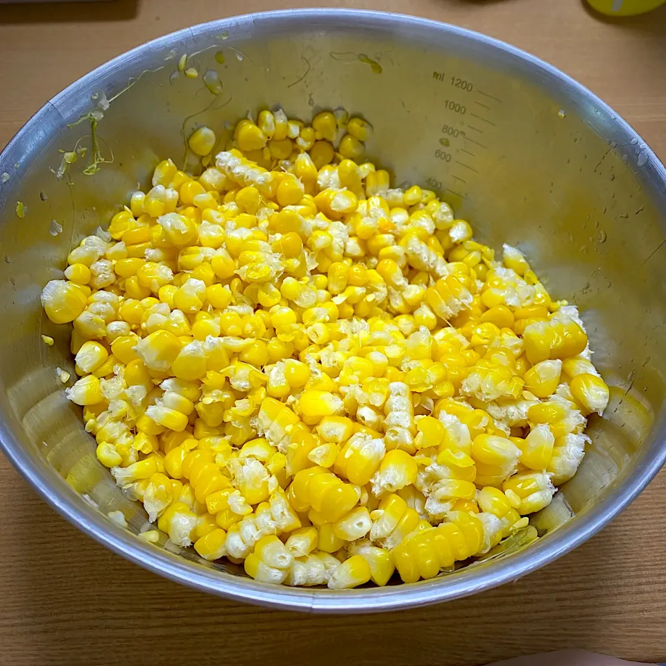 Snapdishの料理写真:祖父のとうもろこしをティースプーンでほぐし🥄🌽何にしようか？|1614さん