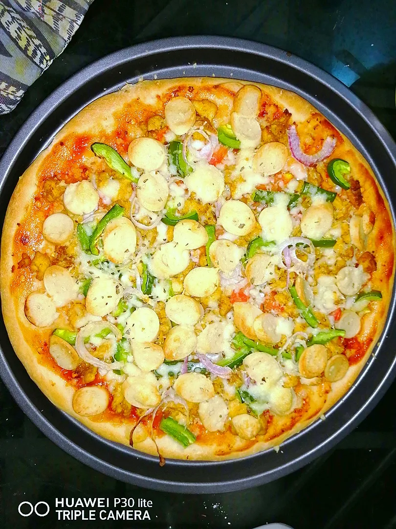 Snapdishの料理写真:Chicken sausage pizza|Mitaさん