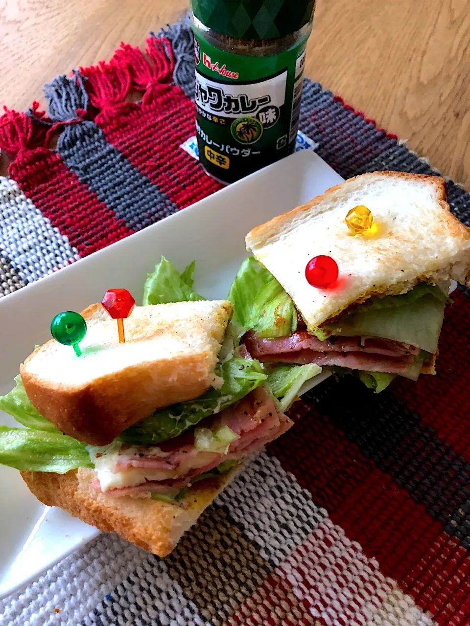 感謝のカレーベーコンレタスチーズサンド🥪|Tina Tomoko😋さん