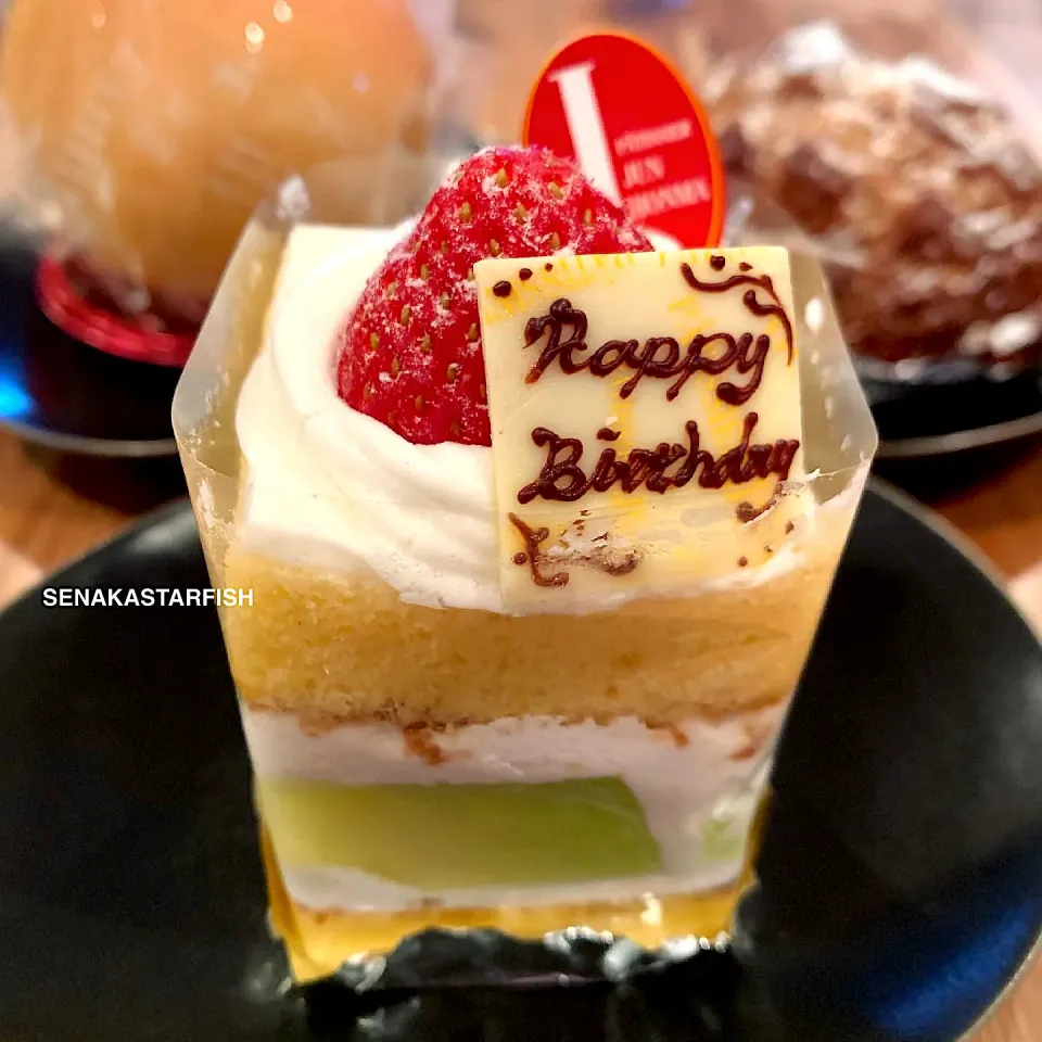 ジュンホンマのケーキ🎂でお誕生日おめでとう🎉|愛さん