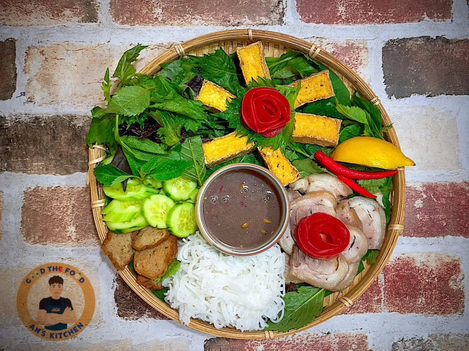 ベトナムの料理，bún đậu mắm tôm エビのペーストと春雨|haianjpさん