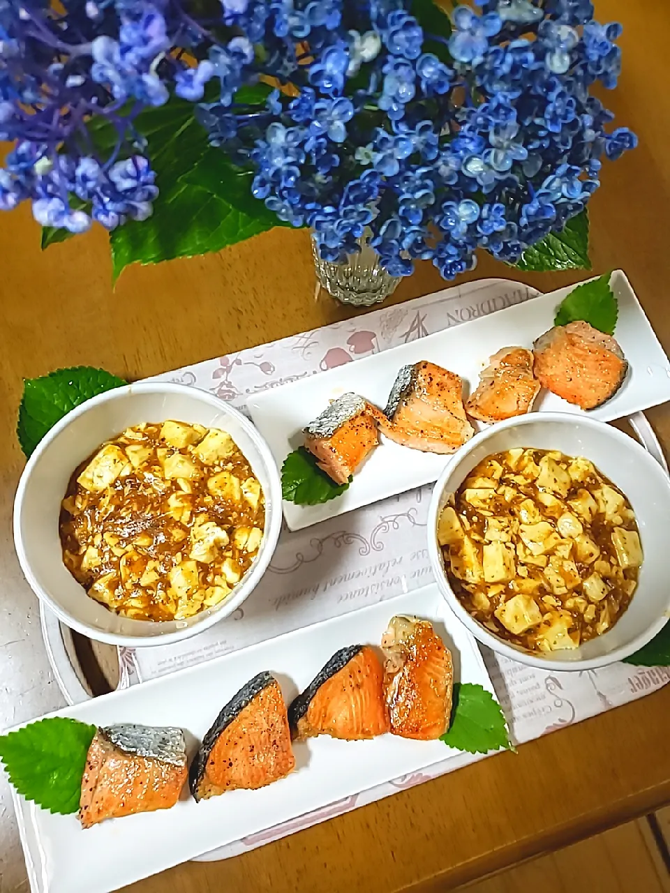 麻婆豆腐と鮭のムニエル🐟|aiさん