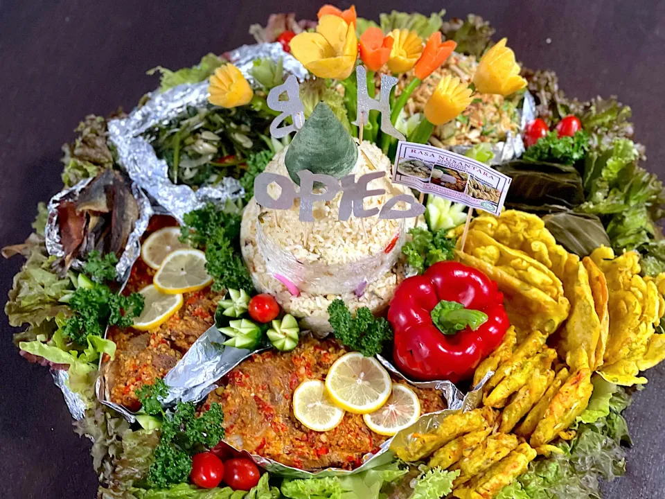 Nasi Tumpeng Liwet|yeni kartikasariさん